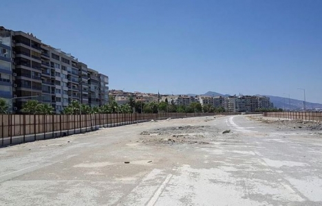 İzmir Mustafa Kemal Sahil Bulvarı'ndaki altgeçitin ikinci etapı başladı!