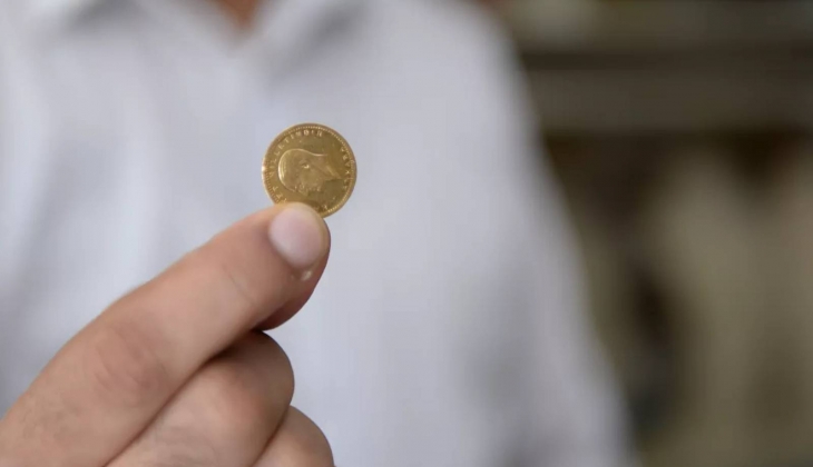 Altın uçmaya devam ediyor! Gram, çeyrek, gremse, atabeşli altın fiyatları ne kadar? 29 Ağustos canlı altın fiyatları