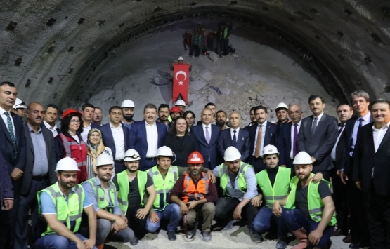 Honaz Tünelleri nde ışık göründü!