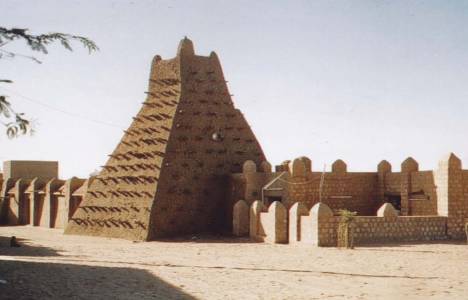 Mali'nin Timbuktu kentinde 3 anıt mezar yeniden inşa edildi!