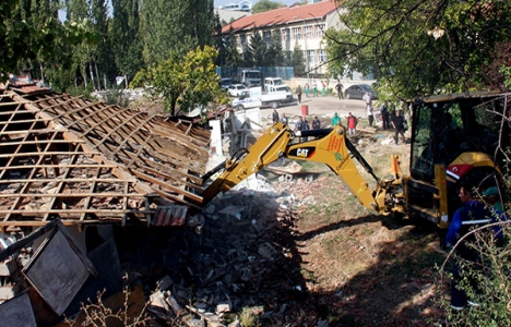 Çankaya'da 297 gecekondu yıkıldı!
