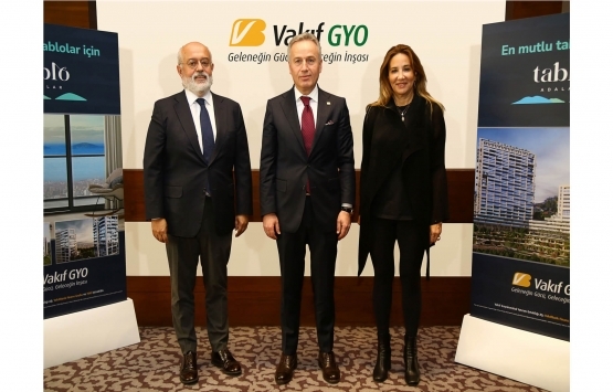 Tablo Adalar satışta!