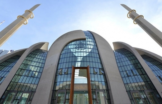 DİTİB Merkez Cami mimarisiyle göz kamaştırıyor!