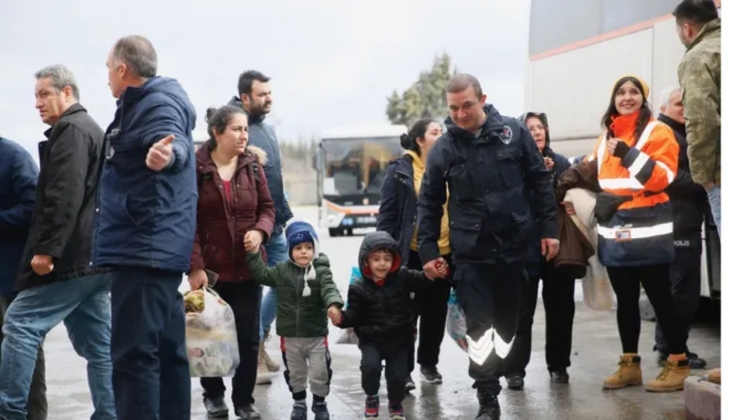 Karadan ve havadan akın akın gidiyorlar! Felaket bölgesinden büyük göç! 