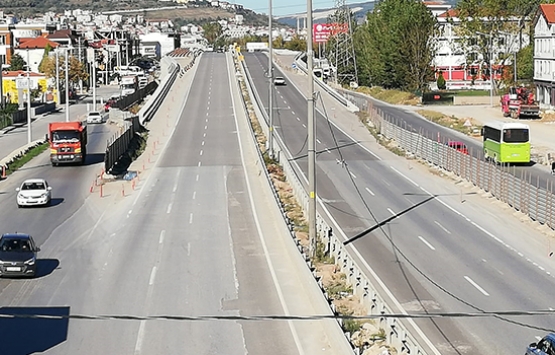 İzmit Otogar Köprülü Kavşağı'nın inşaatı yarım kaldı!