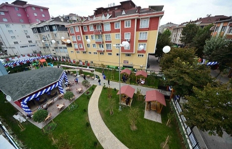 Bağcılar'da Kızılcık Bahçesi açıldı!