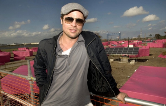 Brad Pitt'in kurduğu hayır kurumuna çürük ev davası!