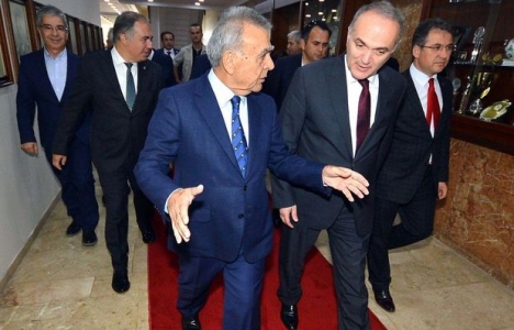 Faruk Özlü'den İzmir'e mega proje sözü!