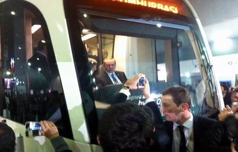 Cumhurbaşkanı Erdoğan, İstanbul Tramvayı nda!