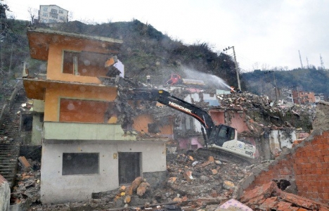 Trabzon Esentepe'de dönüşüm yıkımları tamamlandı!