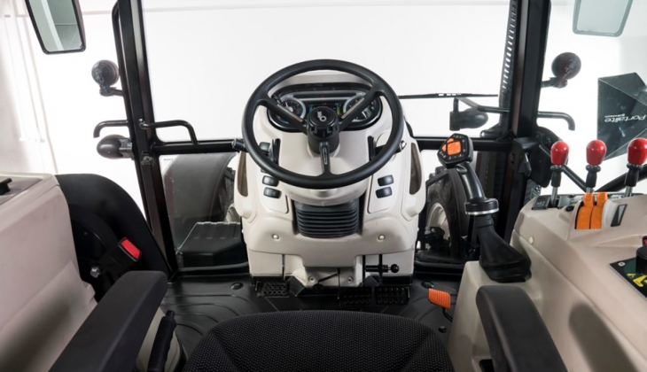  Başak 5120 Red Power’ın fiyatı dudak uçuklattı! Çiftçinin gözdesi Red Power