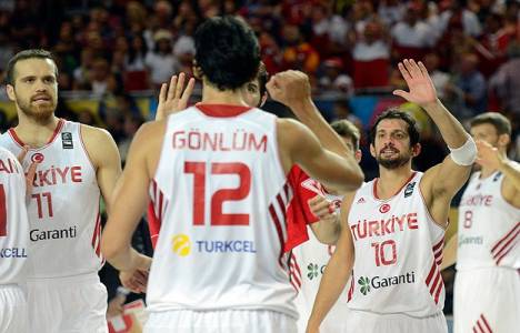 12 Dev Adam ikincilik şansını sürdürdü