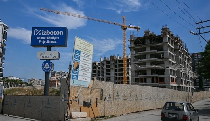 İzmir in kentsel dönüşümü Türkiye ye örnek olacaktı: 4.5 yılda sadece 930 konut teslim edildi!