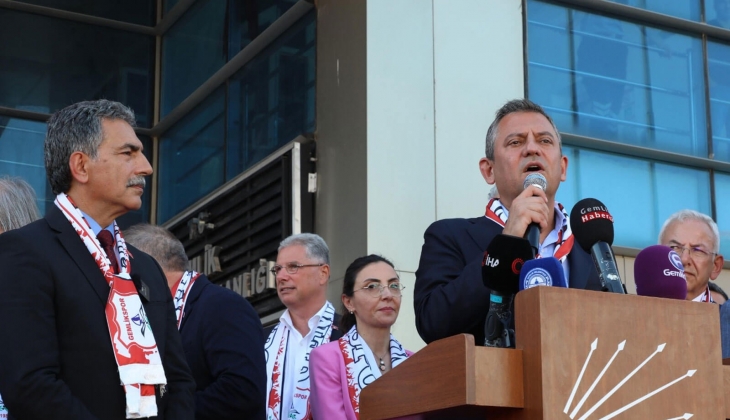 Özgür Özel'den kentsel dönüşüm çıkışı: Yurt dışından bulunan krediler onaylanmıyor!