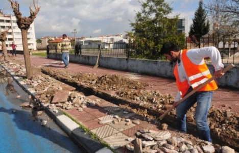 Manisa Mehmet Akif Ersoy Bulvarı aydınlatılıyor!