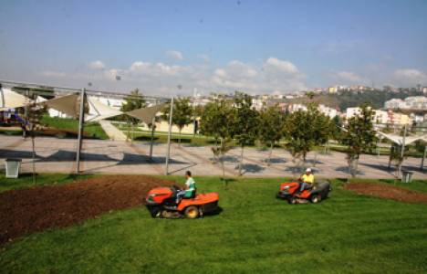 Kocaeli Büyükşehir Belediyesi ilçelerde bayram temizliğine başladı!