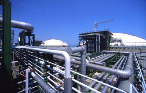 LNG terminallerine yatırım yağıyor!