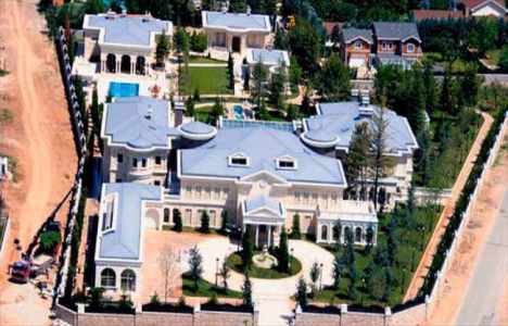 Koza Holding'e ait olan malikane yıkılıyor mu?