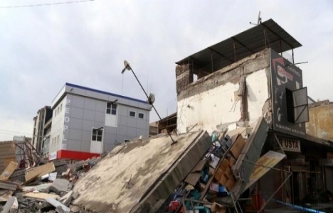 Kayseri'de hırdavat dükkanında göçük meydana geldi!