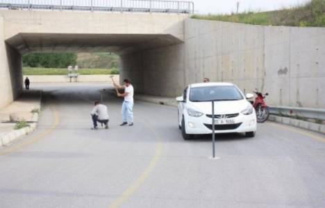 Recep Köseoğlu arazisinden geçen yolu trafiğe kapattı!