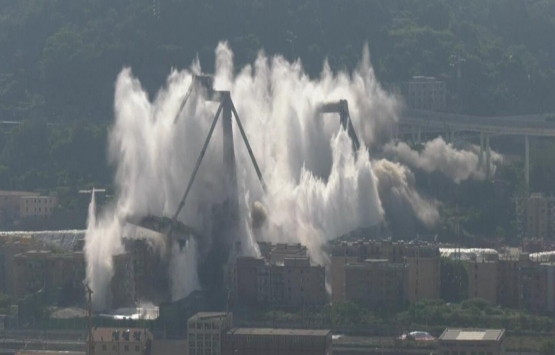 İtalya'daki facia köprüsü yıkıldı!