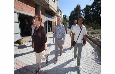 Bayraklı'nın sokakları yenileniyor!