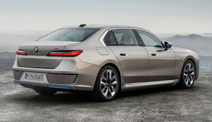 Güç lüks zerafet ve ihtişam abidesi BMW 7 serisi yenilendi! İşte fiyatı ve teknik özellikleri