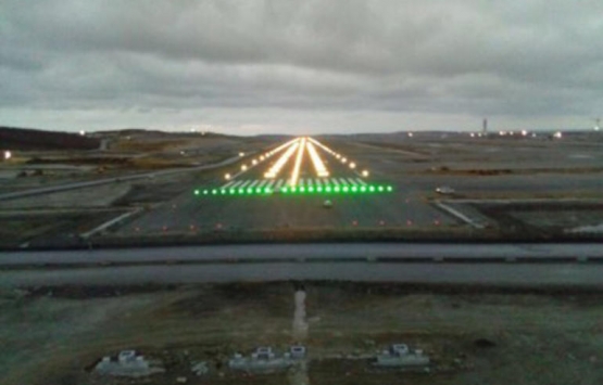 3. havalimanında tarihi an! Işıklar ilk kez yandı!