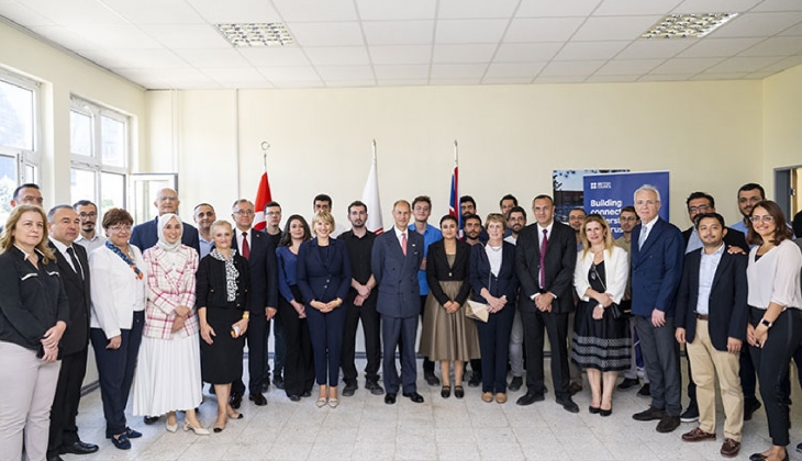 Prens Edward, Türkiye nin ödüllü geri dönüştürülebilir konut sistemini inceledi!