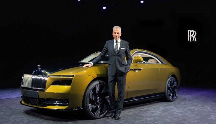 Otomobil üreticisi Rolls-Royce tarihe geçti! 2022’ye damga vurarak en iddialı otomobillerini geride bıraktı!