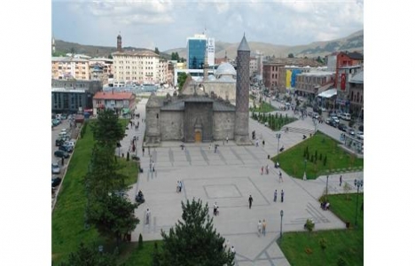 Erzurum Yakutiye'de 6.5 milyon TL'ye satılık arsa!