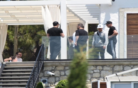 Mesut Özil in Alaçatı daki süper lüks villası beğeni topluyor!