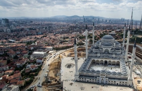 Çamlıca Camisi'nde mahya sürprizi!