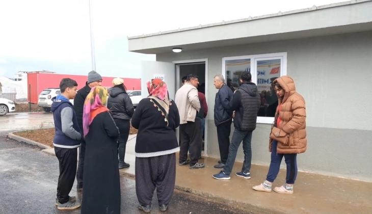 Bakan Kurum açıkladı : Prefabrik evleri teslim ettik 