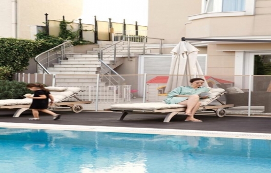 Demet Şener Etiler’deki evini boşalttı!