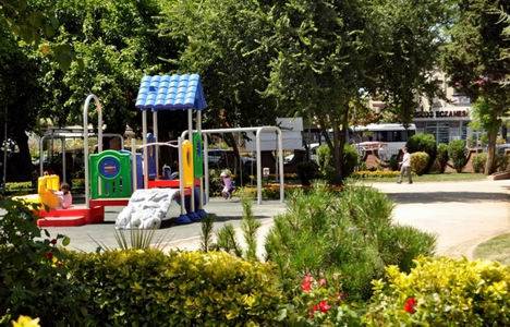 Bakırköy Belediyesi, Şenlikköy Atatürk Parkı'nı yeniledi!