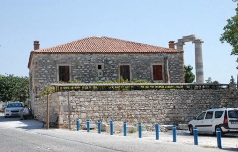 Apollon Tapınağı'nda sit alanı sorunu!