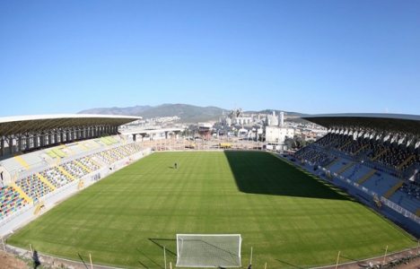 Bornova Doğanlar Stadı'nın açılışı ertelendi!