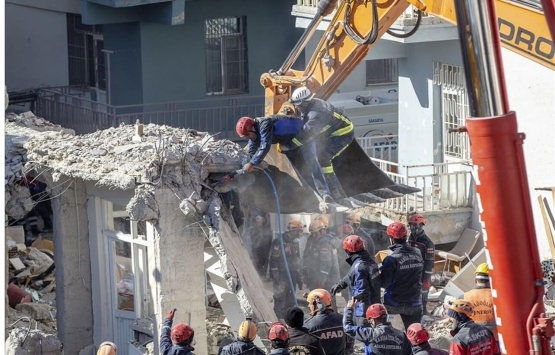 Elazığ Uluova da binalar gevşek zemin üzerinde!