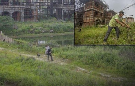 Çin'in hayalet şehrinde tek başına yaşıyor!