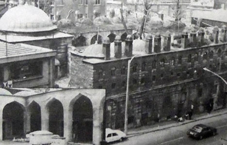 1989 yılında Caferağa Medresesi ''kültür merkezi'' olarak hizmete açılmış!