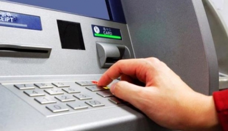 Bütün bankalar müşterilerini uyardı! ATM’den para çekerken dolandırılmamak için bunlara dikkat edin!