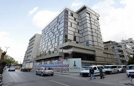  Alsancak Katlı Otoparkı'nın mekanik sistem ve asansör montajı tamamlandı!