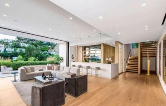 Ariana Grande Hollywoods Hills te 13,7 milyon dolara malikane aldı!