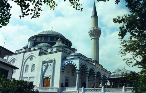 Tokyo Diyanet Türk Kültür Merkezi'nin temeli atıldı!