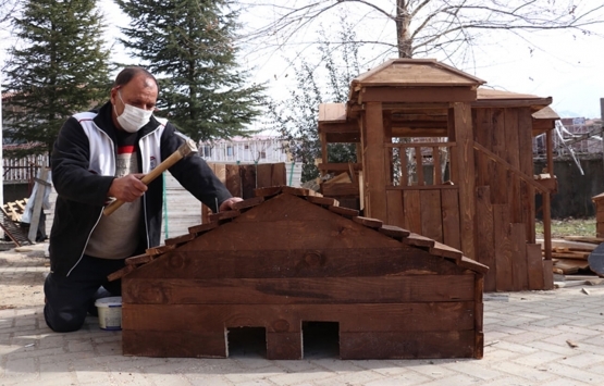 TOKİ inşaatların atık malzemelerinden sokak hayvanlarına yuva yapıyor!