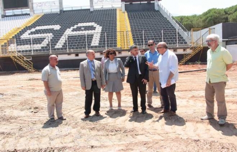 Manisa 19 Mayıs Stadyumu yeni sezona yetişecek mi?