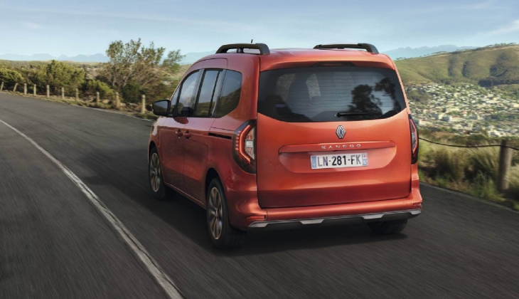 Renault Master lansmana özel nakitte 100 bin TL indirimle beş gün sonra satışta! Renault Master fiyatı ne kadar?