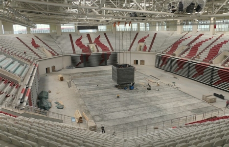 Antalya Muratpaşa'da 10 bin kişilik spor salonunda sona gelindi!