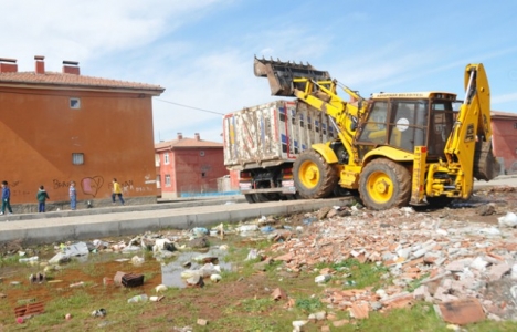 Kayapınar Afet Evleri temizlik çalışmaları başladı!